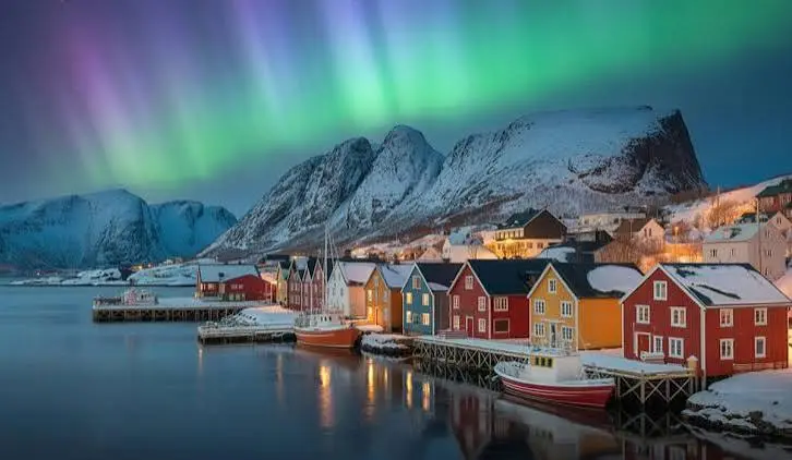 Northern lights over Tromsø, Norway